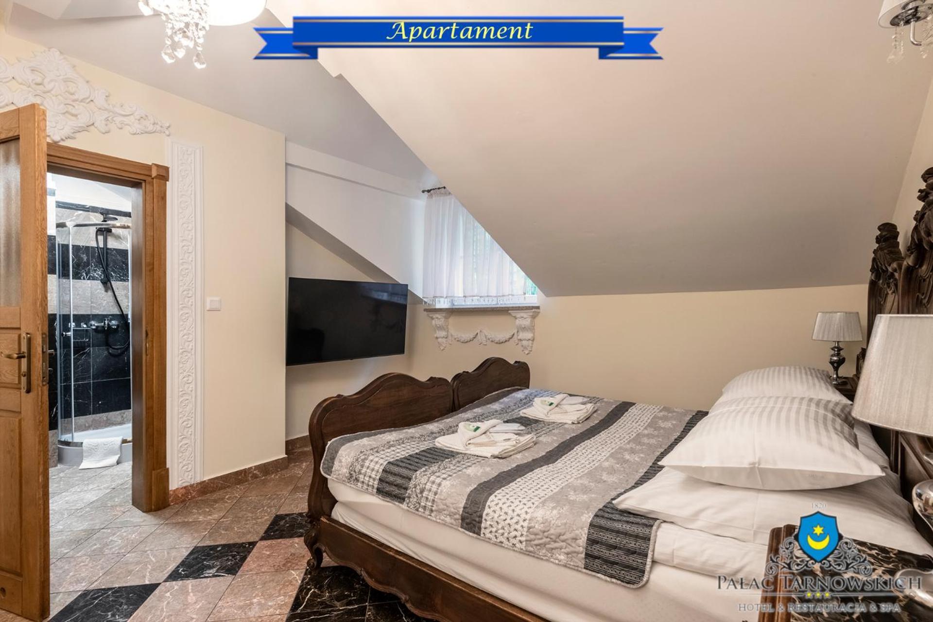 Palac Tarnowskich Hotel & Restauracja & Spa Ostrowiec Swietokrzyski Bagian luar foto